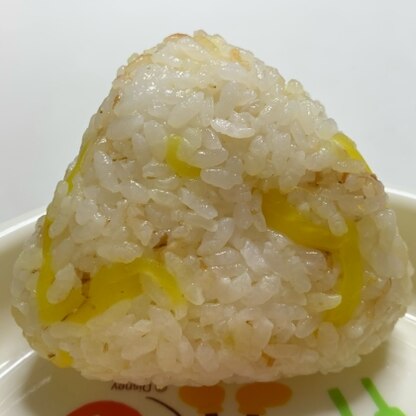 子供の朝ごはんに作りました。
ごまもおかかも入っているので、栄養価的にも味的にも満足でした！